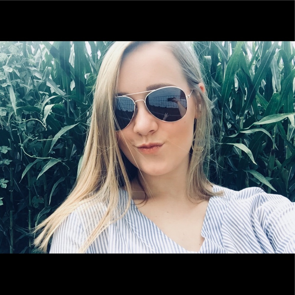 Meet your Posher, Ellen